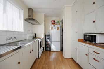 1033 Hood Street, Mayfair