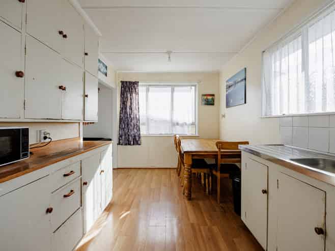 1033 Hood Street, Mayfair