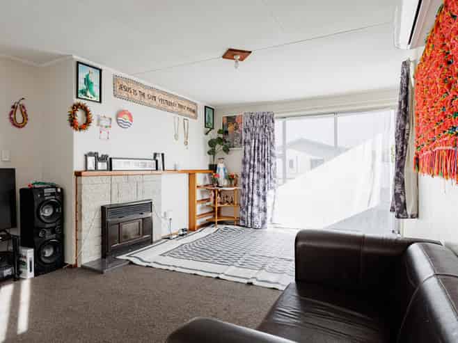 1033 Hood Street, Mayfair