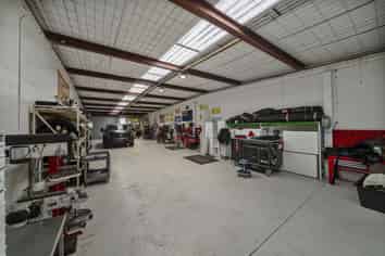 ROAD FRONT DUAL ENTRY