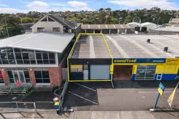 ROAD FRONT DUAL ENTRY