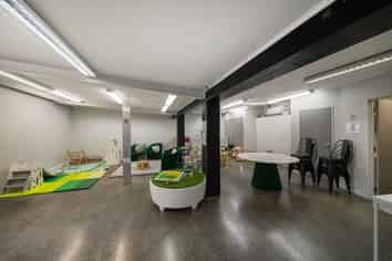 Road front Showroom/Office