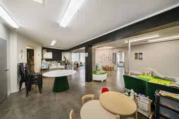 Road front Showroom/Office