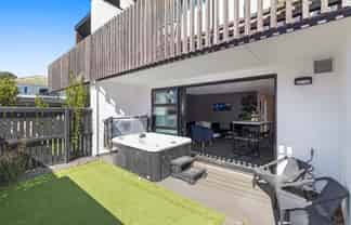 2/11 Exeter Street, Merivale