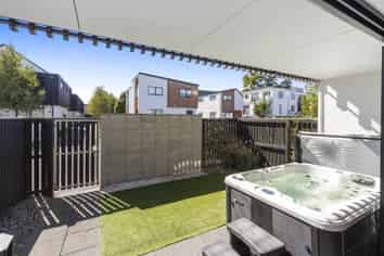 2/11 Exeter Street, Merivale