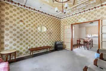 32 The Parade, Island Bay