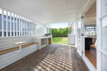 1/33 West Coast Road, Glen Eden