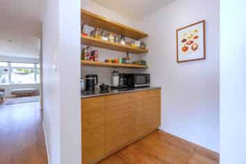 1/33 West Coast Road, Glen Eden