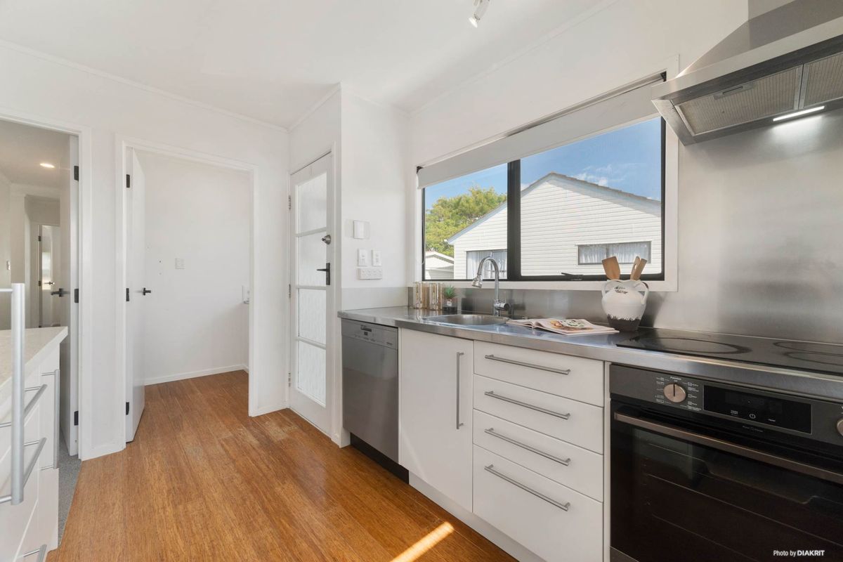 Under Contract – Subject to Title Condition - Widok 6