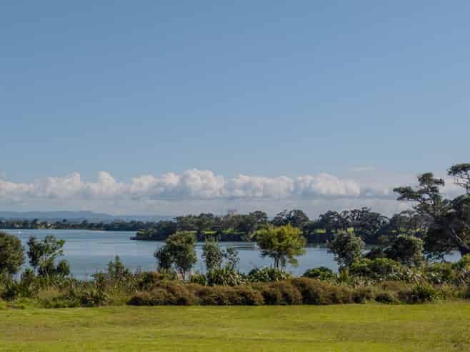 65 Tahuna Minhinnick Drive, Glenbrook