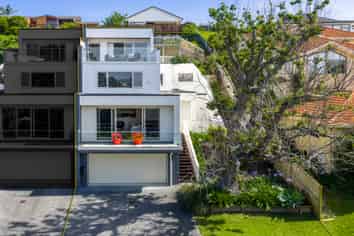 20B Oakwood Grove, Eastern Beach