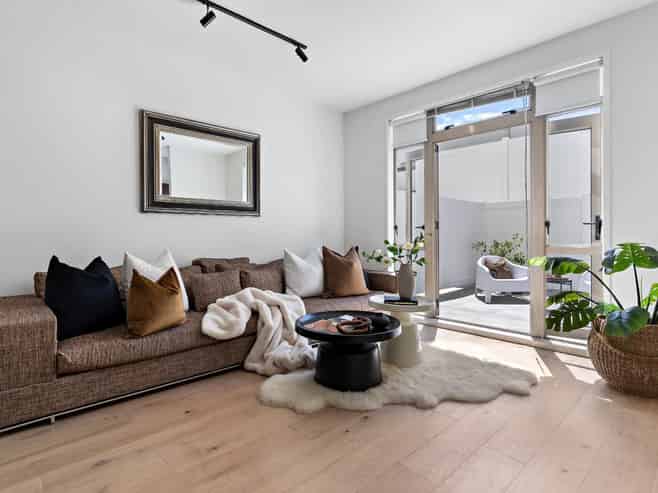 7/2  Upper Queen Street, Auckland Central