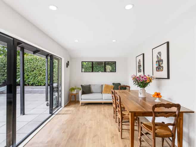 2/2 Lytton Street, Devonport