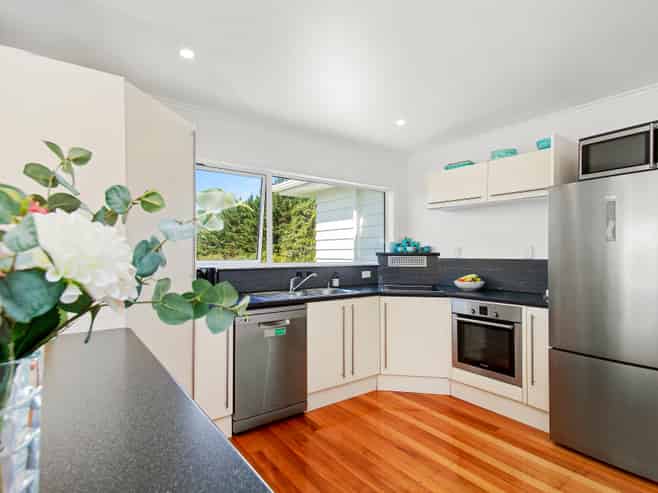 37 Sunrise Boulevard, Tawa