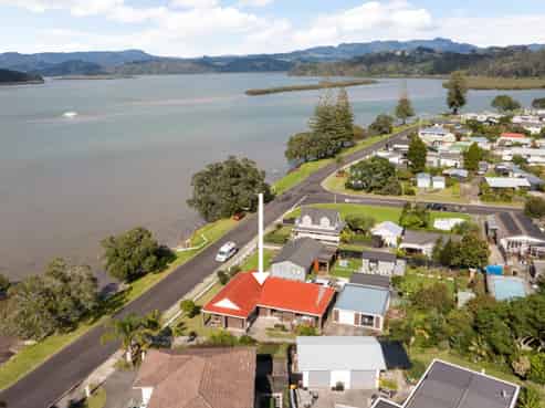 27 Robinson Road, Whitianga
