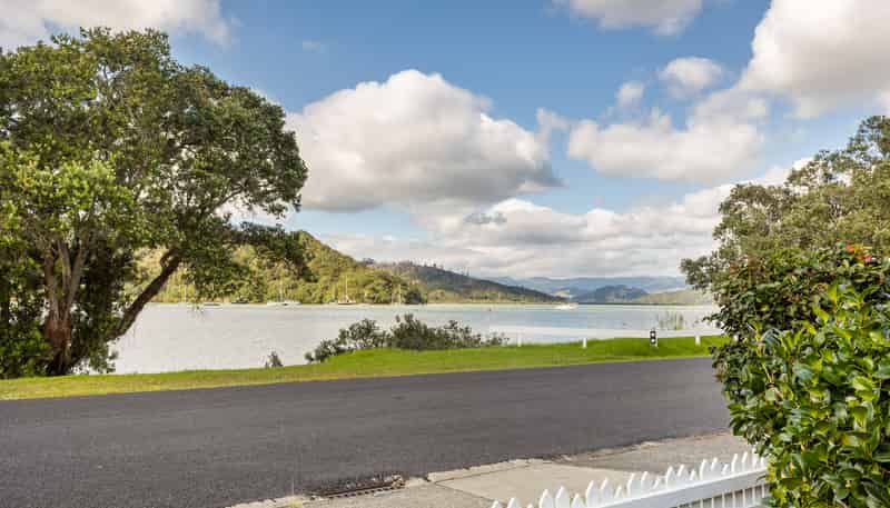 27 Robinson Road, Whitianga