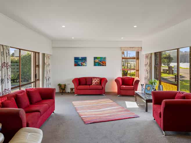 27 Robinson Road, Whitianga