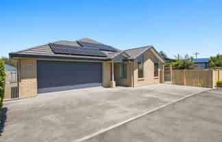 48 Adams Lane, Springlands