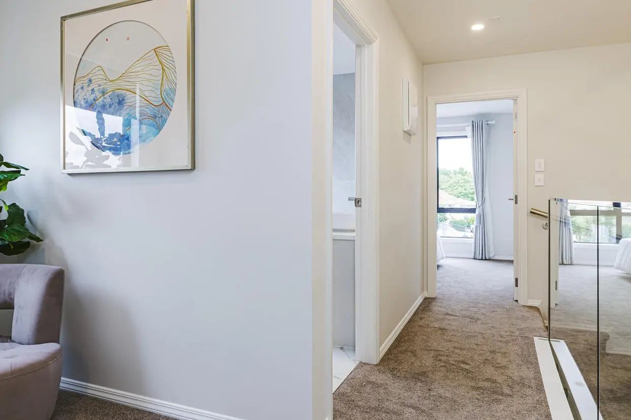 Modern Family Living in Mangere East - Aanzicht 6