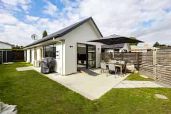 3/9 Steele Road, Forest Lake
