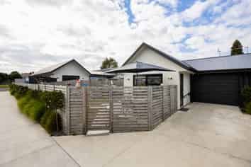 3/9 Steele Road, Forest Lake