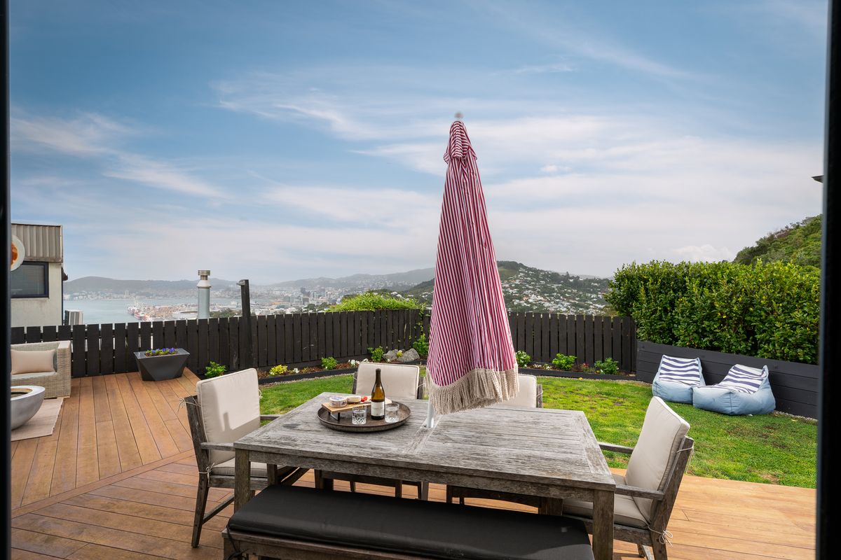 SUN, SPACE & VIEWS TO IMPRESS! | BEO $1,240,000 – pohled 2