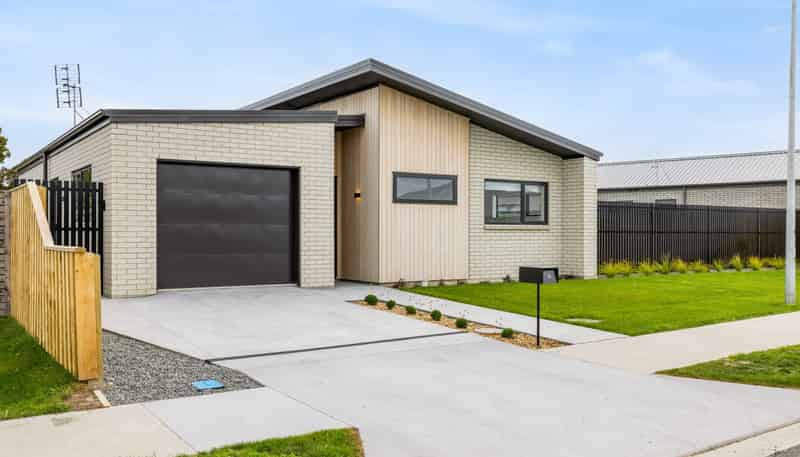 11-17 Greig Crescent - Lifestyle Villas, Amberley