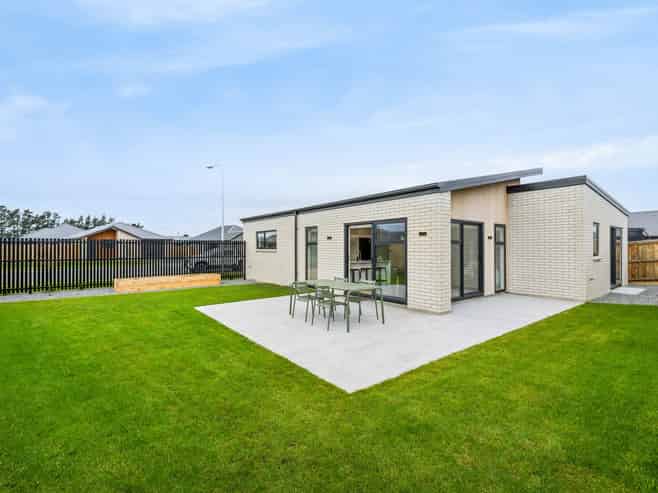 11-17 Greig Crescent - Lifestyle Villas, Amberley