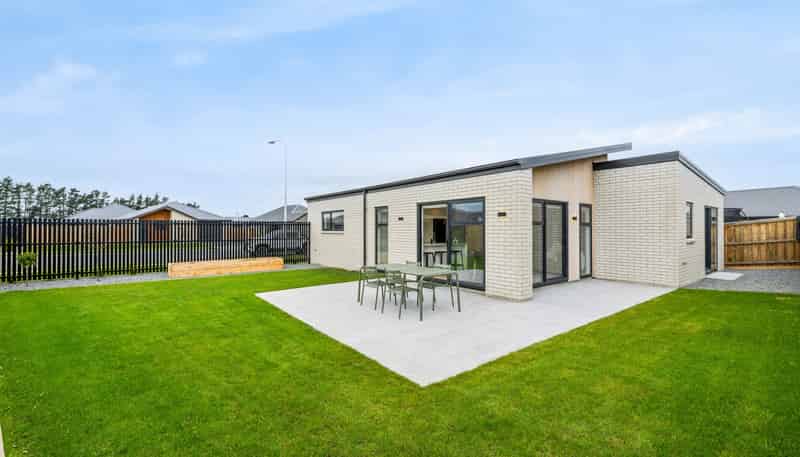 11-17 Greig Crescent - Lifestyle Villas, Amberley