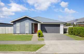 31 Kukuwai Avenue, Red Beach