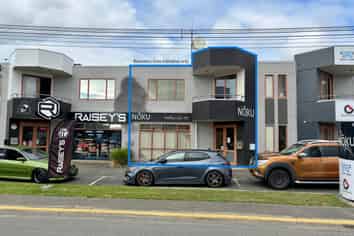 Prime Positioned Office/Warehouse Near Expressway