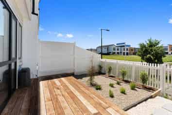 37 Observation Green, Hobsonville