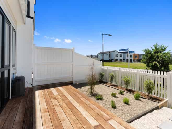 37 Observation Green, Hobsonville