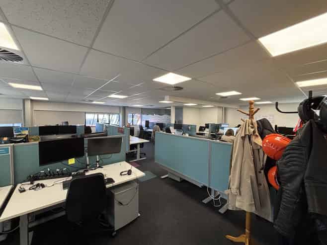 Premium Johnsonville Office – Scale & Parking