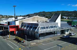 Premium Johnsonville Office – Scale & Parking