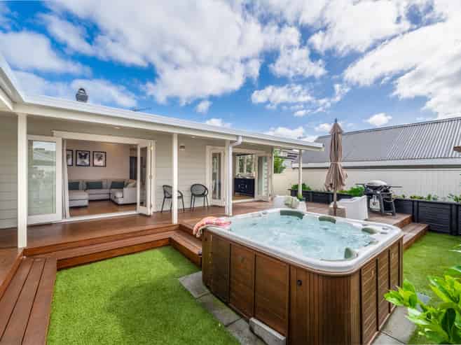 7 Sunnyvale Road, Greenlane