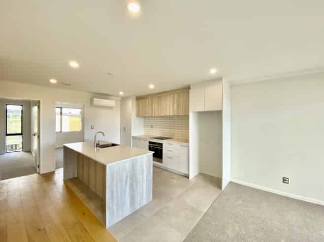 3/1 Aperira Lane, Wiri