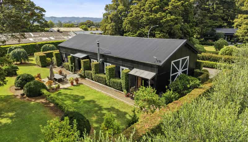 50 Parish Line Road, Clevedon