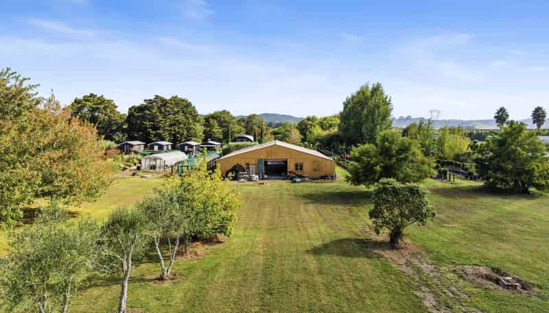 50 Parish Line Road, Clevedon