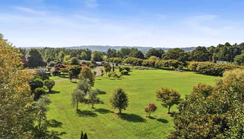50 Parish Line Road, Clevedon