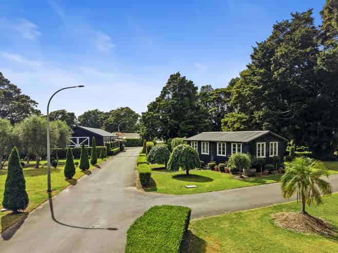 50 Parish Line Road, Clevedon