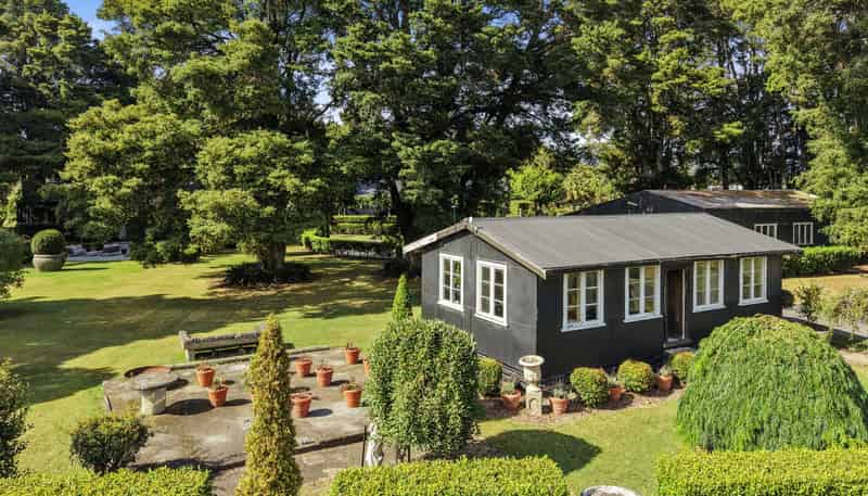 50 Parish Line Road, Clevedon