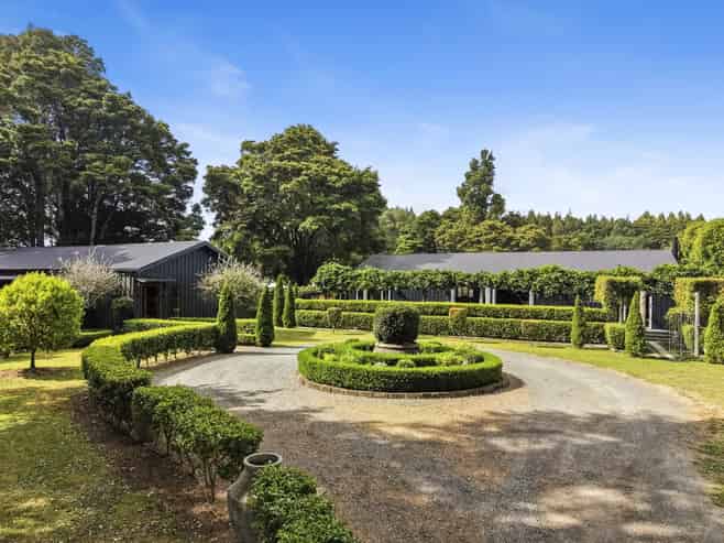 50 Parish Line Road, Clevedon