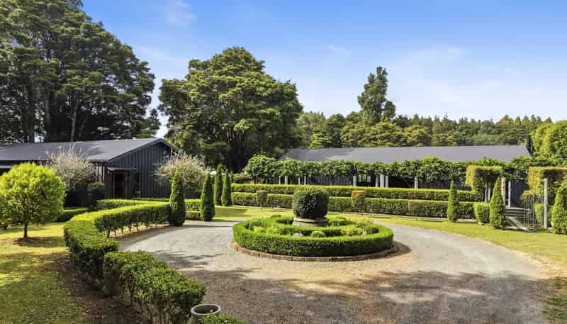 50 Parish Line Road, Clevedon