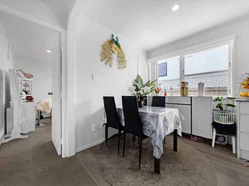 25B Flat Bush Road, Otara
