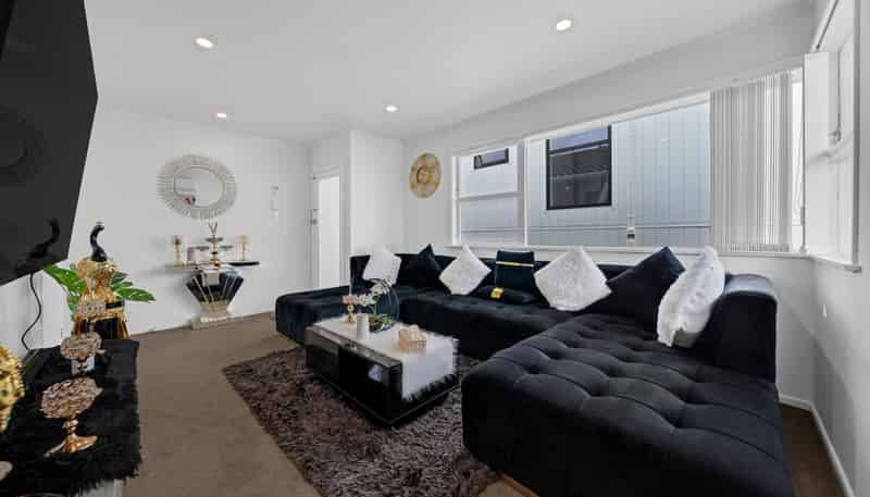 25B Flat Bush Road, Otara