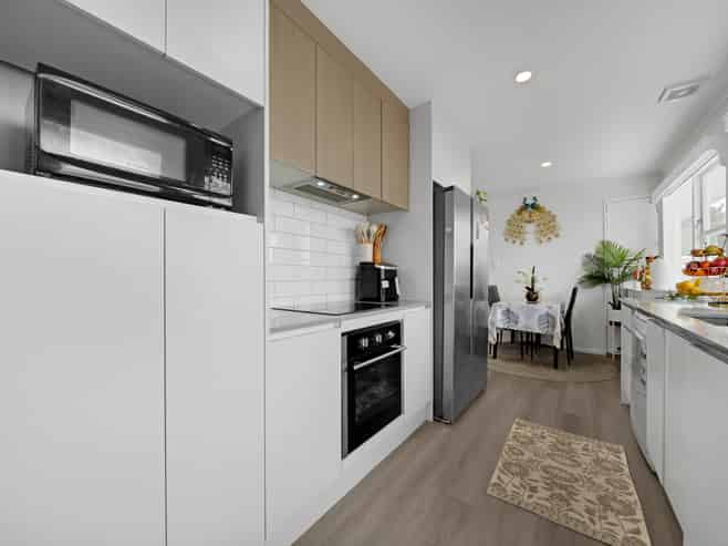 25B Flat Bush Road, Otara