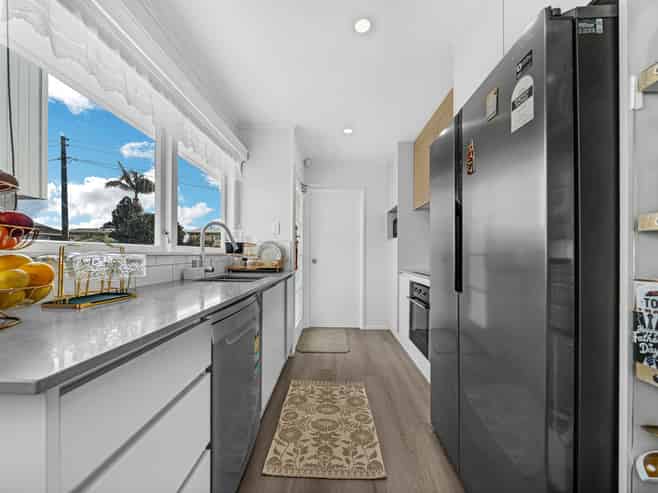 25B Flat Bush Road, Otara