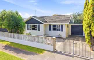 1A Hackett Street, Whanganui East