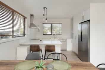 35 Fairfax Crescent, Pyes Pa